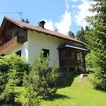 Haus Zum Hirschen 別荘 Gnesau